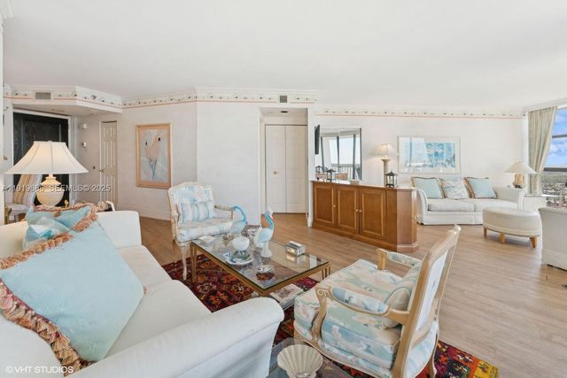 1000 W Island Boulevard 2911, Aventura, FL 33160