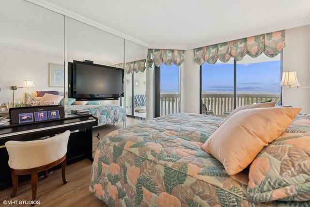 1000 W Island Boulevard 2911, Aventura, FL 33160
