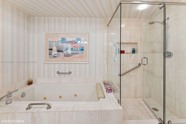 1000 W Island Boulevard 2911, Aventura, FL 33160
