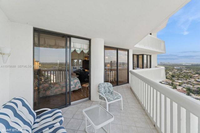 1000 W Island Boulevard 2911, Aventura, FL 33160