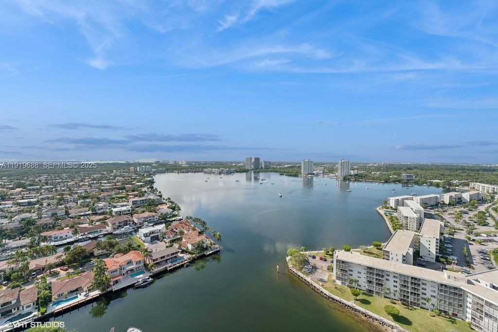 1000 W Island Boulevard 2911, Aventura, FL 33160