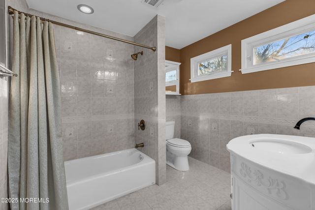 97 Navesink Avenue, Highlands, NJ 07732