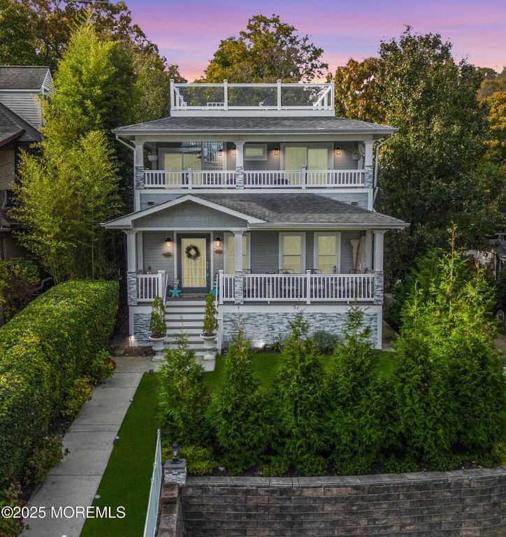 97 Navesink Avenue, Highlands, NJ 07732