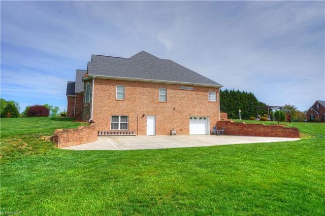 124 Will Taylor Lane, Winston-salem, NC 27107
