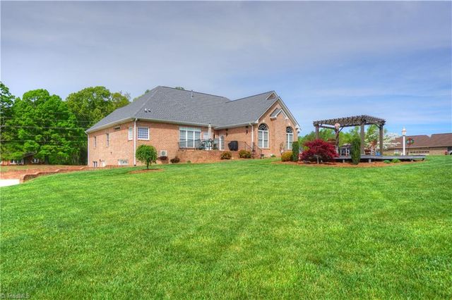 124 Will Taylor Lane, Winston-salem, NC 27107