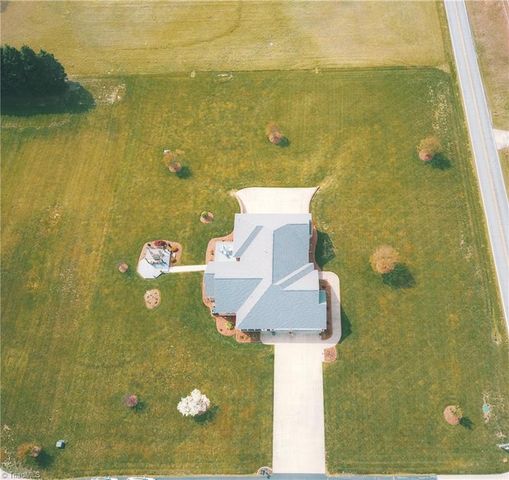 124 Will Taylor Lane, Winston-salem, NC 27107