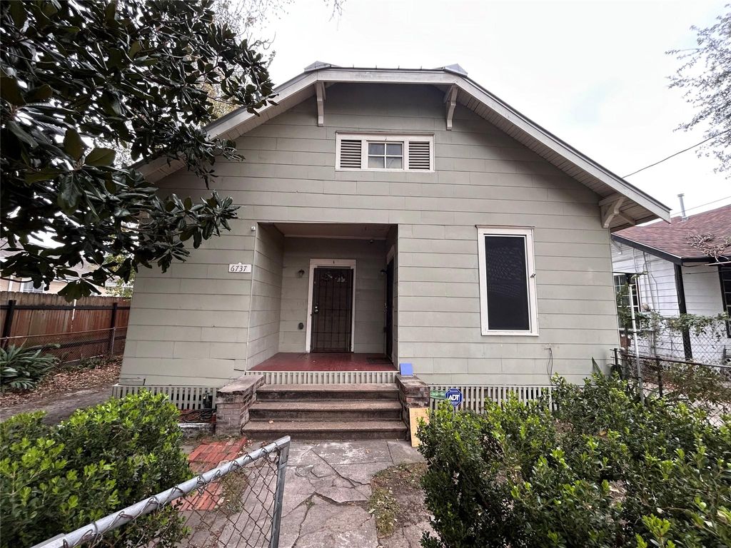 6737 Avenue E A, Houston, TX 77011