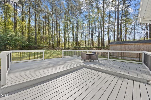 8001 Kingsdale Drive, Willow Spring, NC 27592