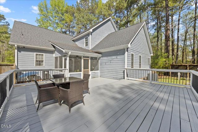 8001 Kingsdale Drive, Willow Spring, NC 27592