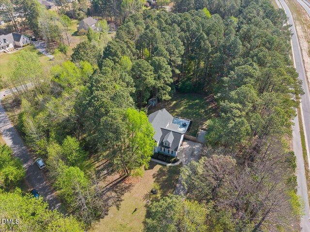 8001 Kingsdale Drive, Willow Spring, NC 27592