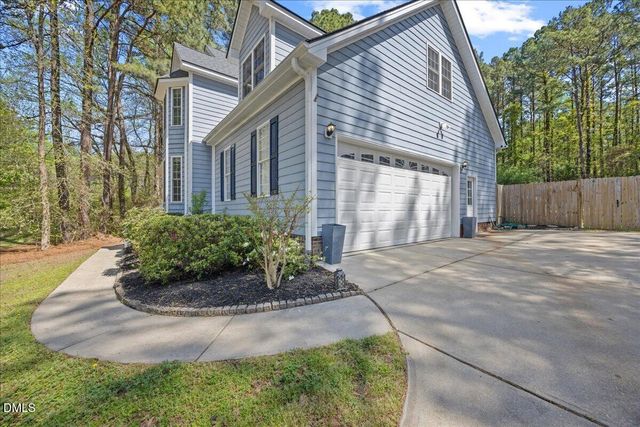 8001 Kingsdale Drive, Willow Spring, NC 27592