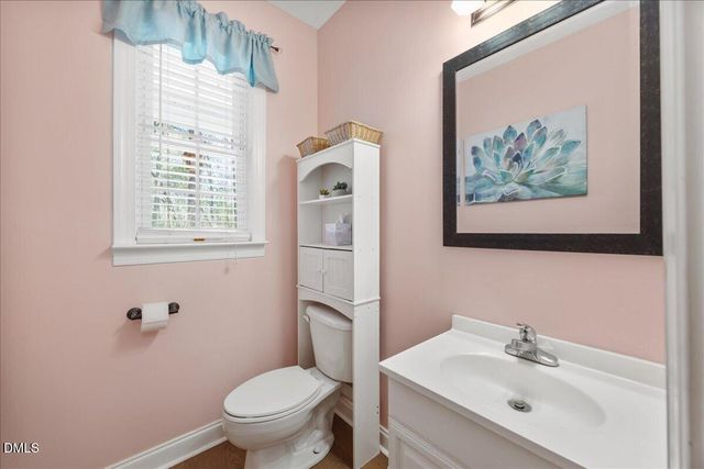 8001 Kingsdale Drive, Willow Spring, NC 27592