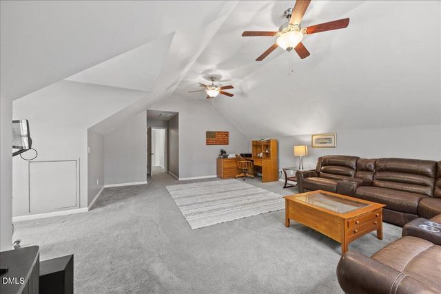 8001 Kingsdale Drive, Willow Spring, NC 27592