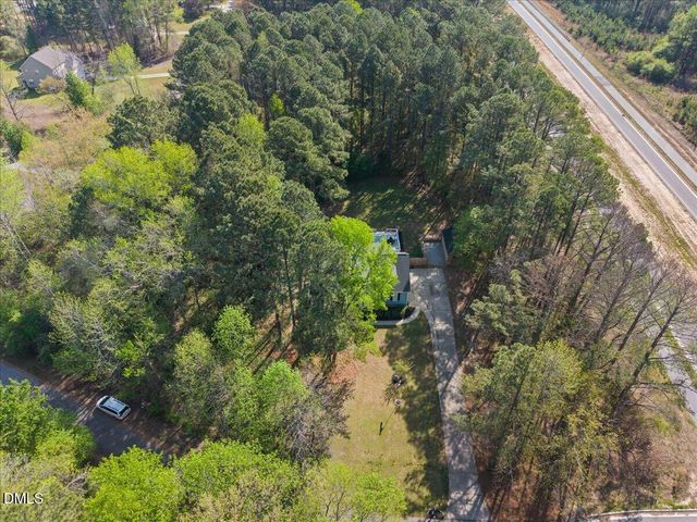 8001 Kingsdale Drive, Willow Spring, NC 27592