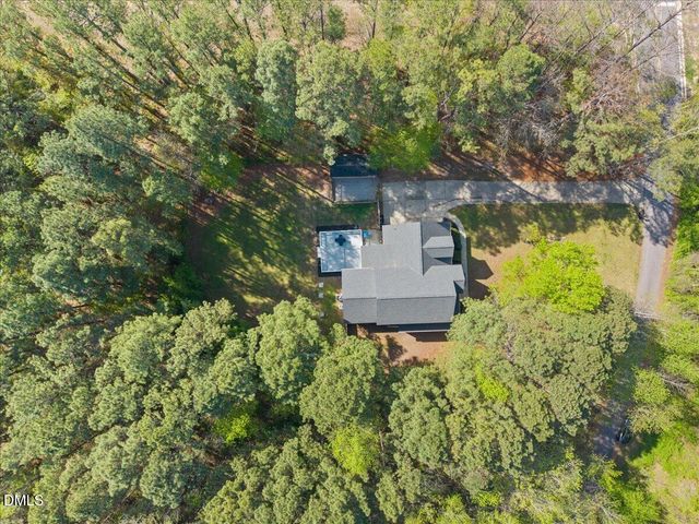 8001 Kingsdale Drive, Willow Spring, NC 27592