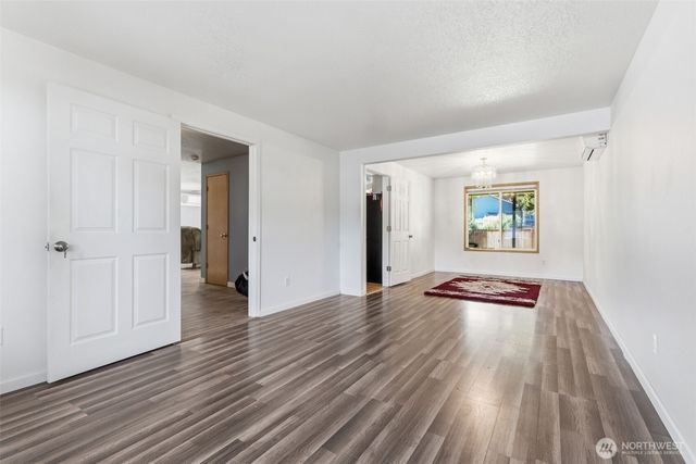 181 Decatur Dr., Kelso, WA 98626