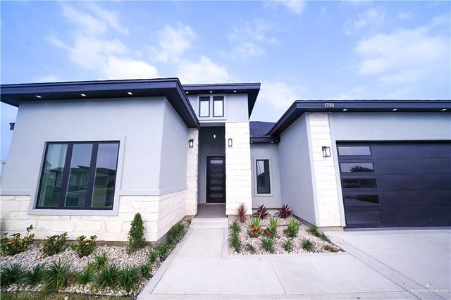 1700 Trophy Drive, Edinburg, TX 78542
