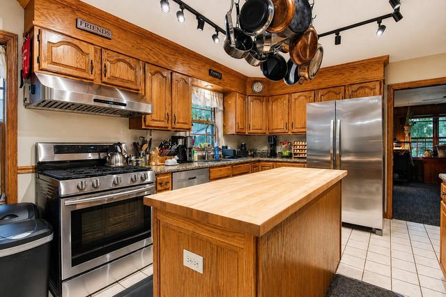 8845 Grace Street, Highland, IN 46322