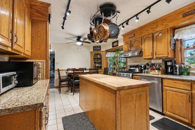 8845 Grace Street, Highland, IN 46322