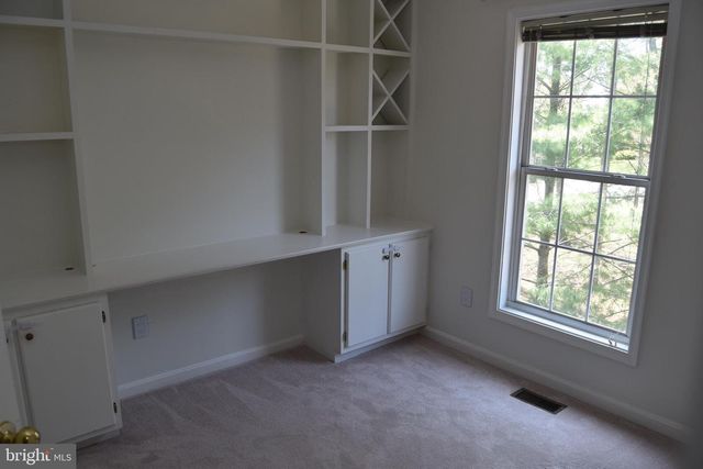 44037 KINGS ARMS SQ, Ashburn, VA 20147