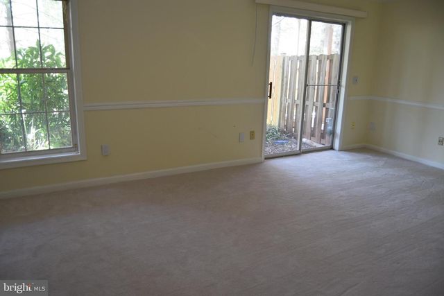 44037 KINGS ARMS SQ, Ashburn, VA 20147