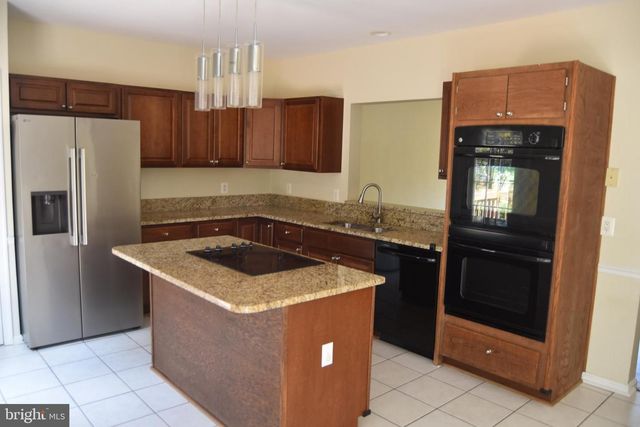 44037 KINGS ARMS SQ, Ashburn, VA 20147