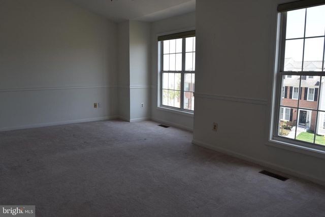 44037 KINGS ARMS SQ, Ashburn, VA 20147