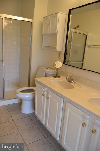 44037 KINGS ARMS SQ, Ashburn, VA 20147