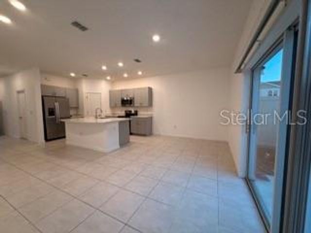 2906 CANARY AVENUE, Davenport, FL 33837