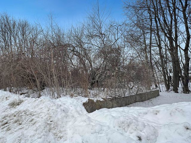 5-16 Butler Street, Hillsborough, NH 03244