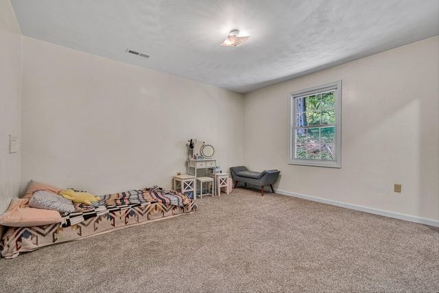 3721 Chaparral DR, Roanoke, VA 24018