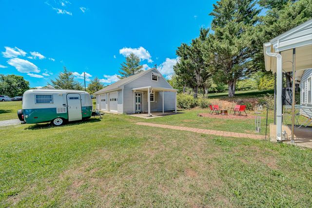 3721 Chaparral DR, Roanoke, VA 24018