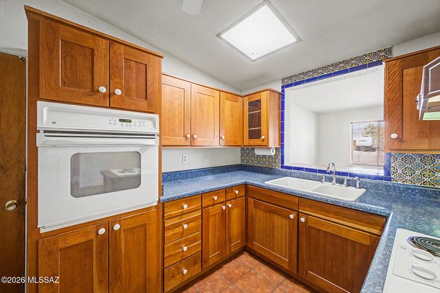 7118 E Eli Place, Tucson, AZ 85710
