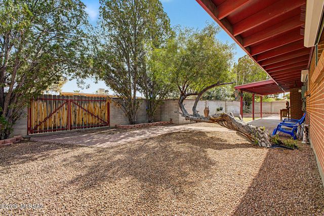 7118 E Eli Place, Tucson, AZ 85710