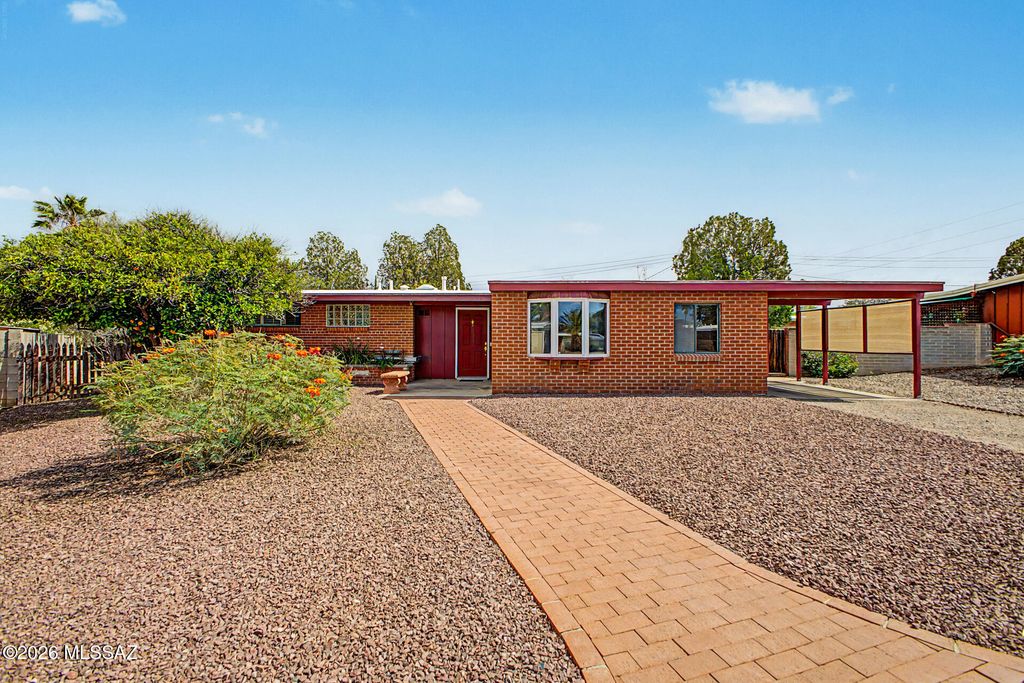 7118 E Eli Place, Tucson, AZ 85710
