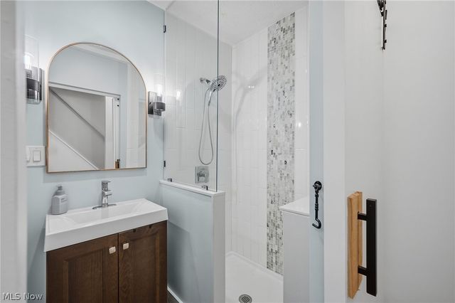 1655 Lauderdale Avenue, Lakewood, OH 44107