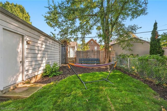 1655 Lauderdale Avenue, Lakewood, OH 44107
