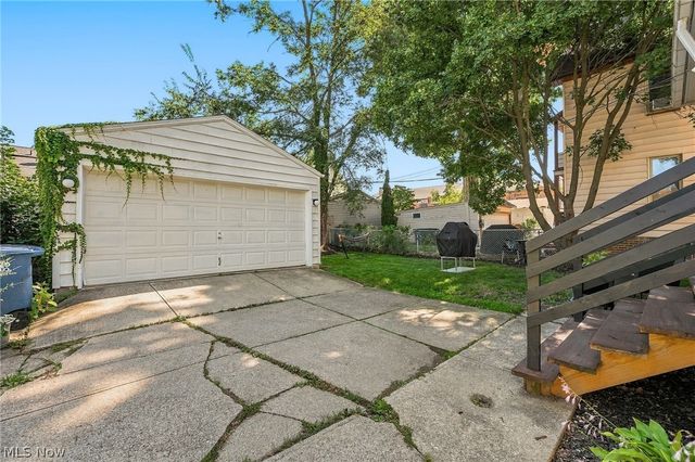 1655 Lauderdale Avenue, Lakewood, OH 44107