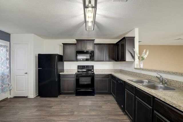 1444 Breanna LN, Kyle, TX 78640