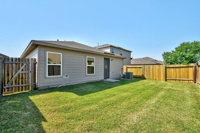 1444 Breanna LN, Kyle, TX 78640