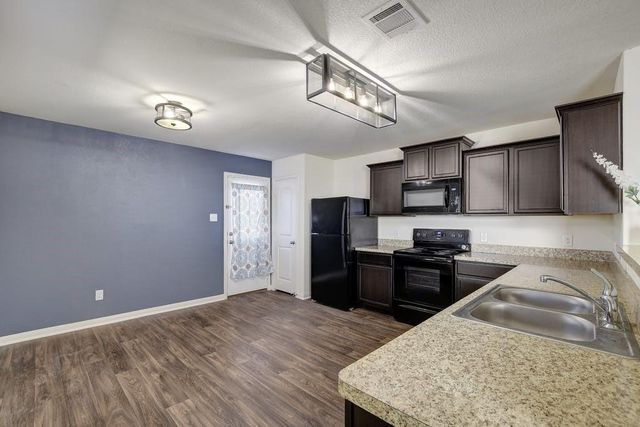 1444 Breanna LN, Kyle, TX 78640