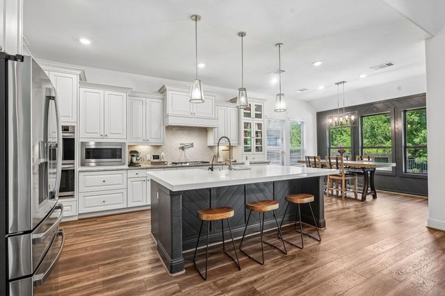 1700 Graystone Hills Drive, Conroe, TX 77304