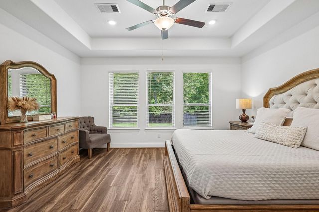 1700 Graystone Hills Drive, Conroe, TX 77304