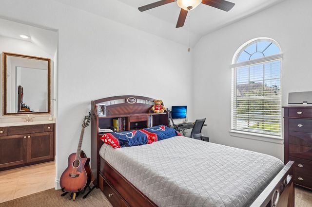 1700 Graystone Hills Drive, Conroe, TX 77304