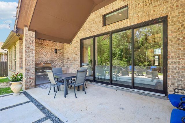 1700 Graystone Hills Drive, Conroe, TX 77304