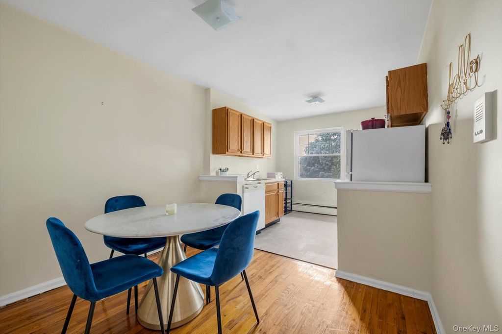 35U Madison Park Gardens 35U, Port Washington, NY 11050 — photo 5