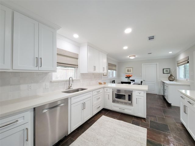 4326 Briarbend Drive, Houston, TX 77035