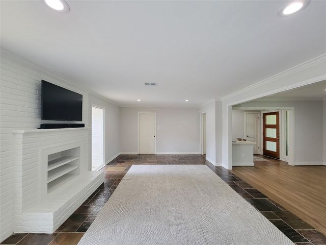 4326 Briarbend Drive, Houston, TX 77035