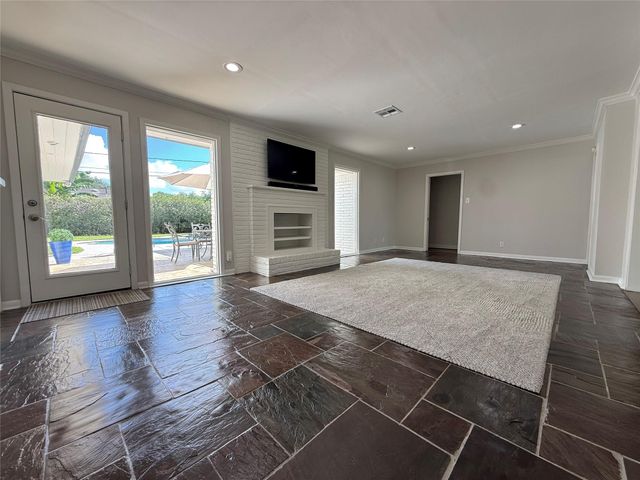 4326 Briarbend Drive, Houston, TX 77035