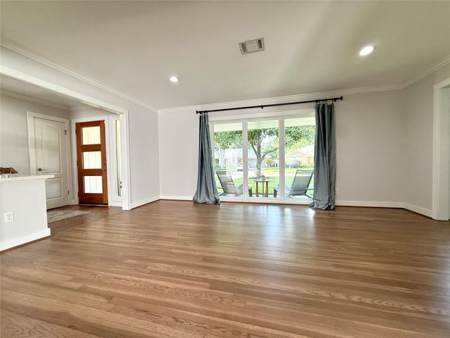 4326 Briarbend Drive, Houston, TX 77035